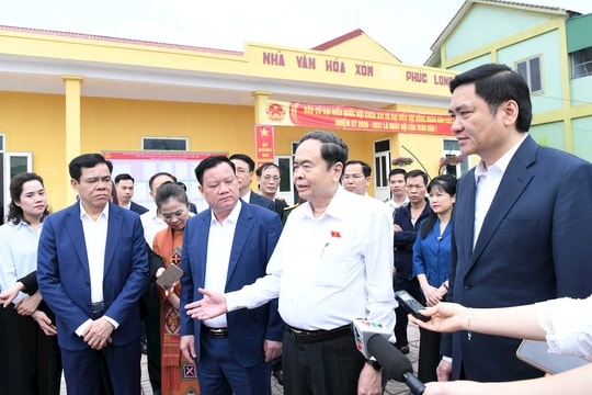 Chủ tịch Quốc hội Trần Thanh Mẫn kiểm tra công tác chuẩn bị bầu cử tại Nghệ An