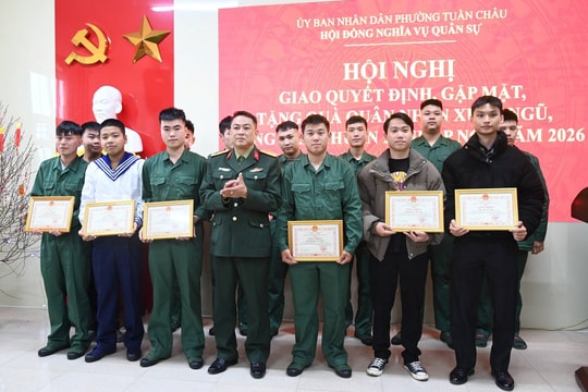 Tiếp sức tân binh trước ngày giao quân