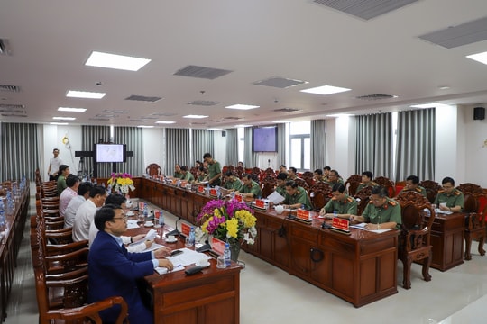 Đoàn công tác triển khai thực hiện Kế hoạch số 22 của Đảng ủy Công an Trung ương làm việc tại Công an thành phố Cần Thơ