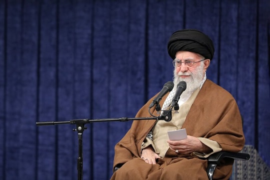 Ông Trump tuyên bố lãnh tụ tối cao Iran Ali Khamenei đã thiệt mạng