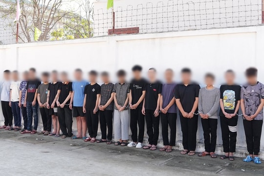 Bắt giữ nhóm thanh thiếu niên gây rối trong đêm
