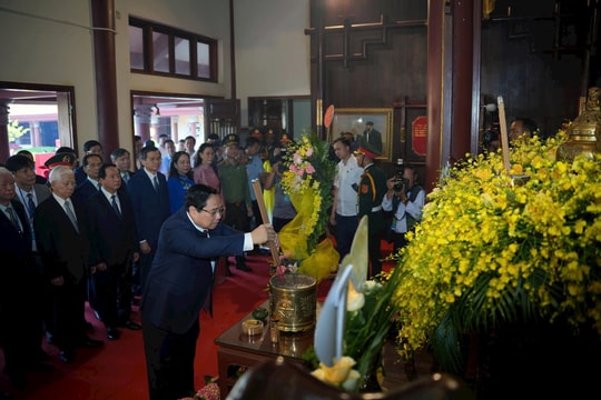 Lãnh đạo Đảng, Nhà nước dâng hương cố Thủ tướng Phạm Văn Đồng