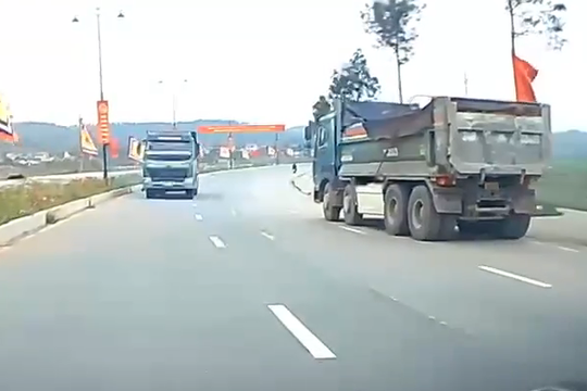 Xử phạt tài xế ôtô tải đi ngược chiều qua phản ánh của người dân