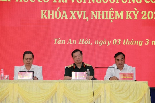 Ứng cử viên ĐBQH khóa XVI tiếp xúc cử tri đơn vị bầu cử số 12 TPHCM