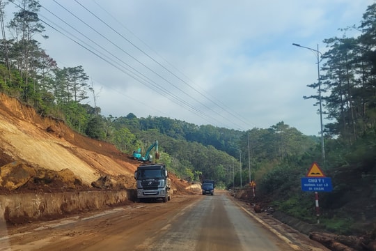 Tập trung khắc phục triệt để các điểm sạt lở trên Quốc lộ 24