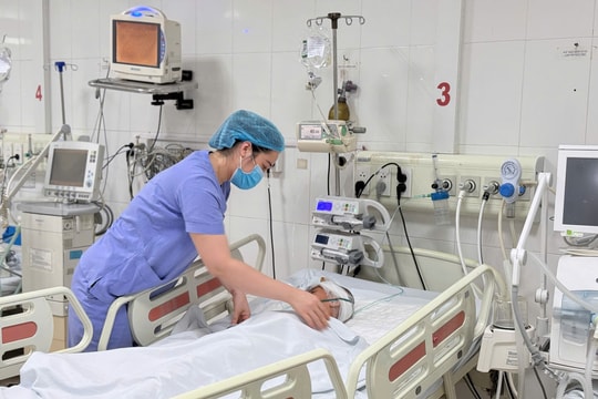 Bé trai ở Thanh Hóa bị chấn thương sọ não khi chơi Patin