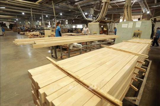Ngành gỗ cần khai thác thị trường mới để giảm sự phụ thuộc