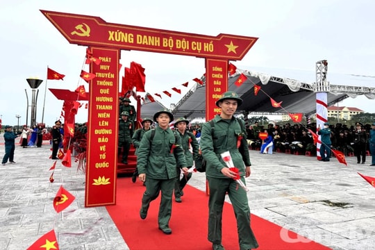 Rộn ràng ngày hội tòng quân tại Ninh Bình