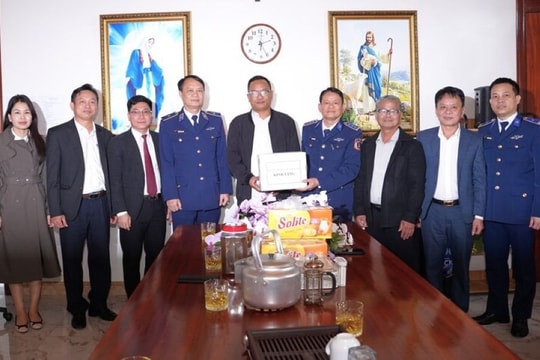 Cảnh sát biển tổ chức tuyên truyền, phổ biến pháp luật cho nhân dân