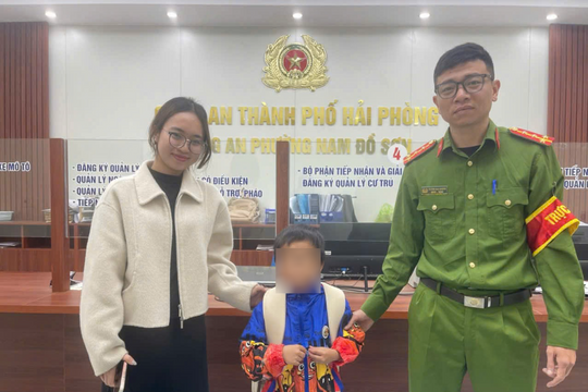 Kịp thời hỗ trợ bé trai hoàn cảnh khó khăn đi lạc tại khu dân cư