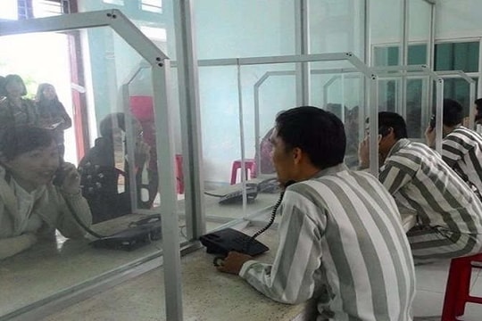 Phạm nhân có thể được gọi video miễn phí cho người thân mỗi tháng