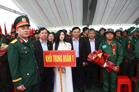 Hà Tĩnh: 1.690 tân binh lên đường nhập ngũ