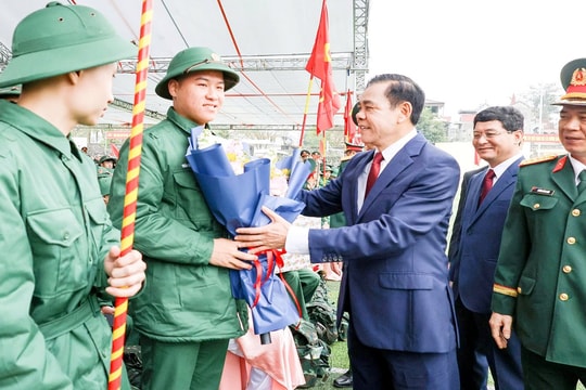 Tuổi trẻ hăng hái lên đường bảo vệ Tổ quốc