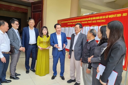 Ứng viên Vũ Văn Tiến tiếp xúc cử tri tại Hải Phòng