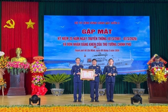 Vùng Cảnh sát biển 3 đón nhận Bằng khen của Thủ tướng Chính phủ