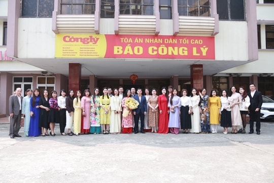 Báo Công lý tổ chức gặp mặt, chúc mừng Ngày Quốc tế Phụ nữ 8/3