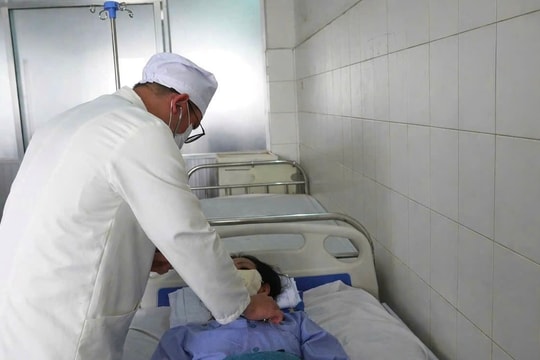 Cứu sống bệnh nhân ung thư vòm họng xuất huyết