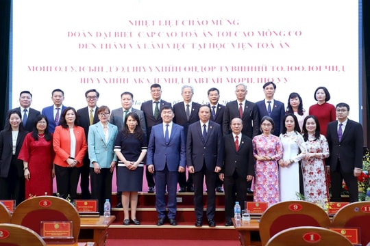 Học viện tòa án đón tiếp Chánh án Tòa án tối cao Mông Cổ Ganzorig Damdin