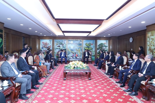 Viện trưởng Viện kiểm sát nhân dân tối cao tiếp Chánh án Tòa án tối cao Mông Cổ