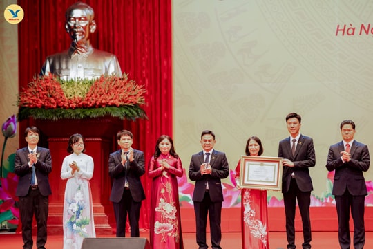 Hệ thống Y tế Medlatec nhận Huân chương Lao động hạng Nhì