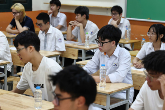 Gần 254.000 học sinh Hà Nội khảo sát chất lượng trước kỳ thi tốt nghiệp