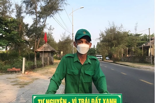 Chuyện ông Thương "khùng" và chiếc xe nhặt rác