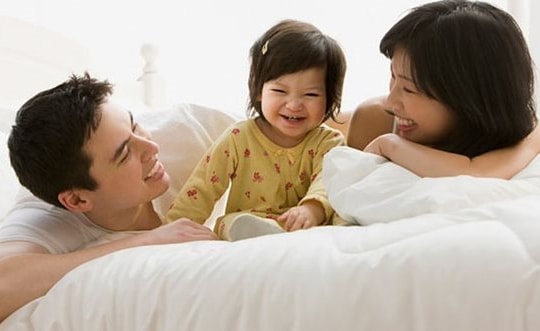 Đề xuất cấm người đang hưởng án treo nhận con nuôi