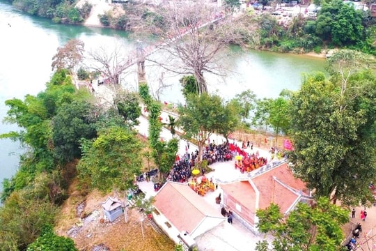 Về Cửa Rào nghe vọng chuyện ngàn năm