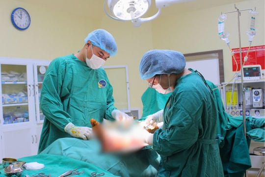 Kịp thời cứu chữa bệnh nhân bị tai nạn