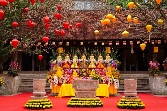 Trang nghiêm Lễ giỗ Đệ Tam Tổ Trúc Lâm Huyền Quang Tôn giả
