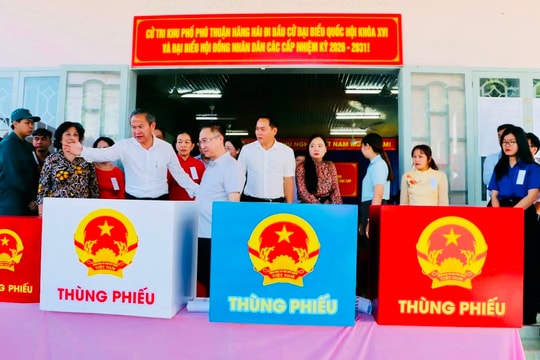 Lãnh đạo TP.HCM kiểm tra công tác chuẩn bị bầu cử tại phường Phú An