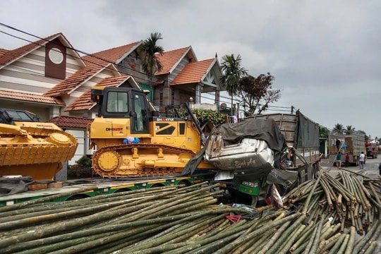 Va chạm xe đầu kéo trên QL1 qua Quảng Ngãi, phụ xe tử vong tại chỗ