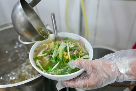 Nhiều quán ăn ở Hà Nội điều chỉnh giá bán do chi phí tăng