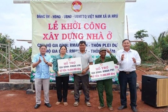 Chào mừng Ngày hội non sông, xã Ia Hrú khởi công xây nhà cho hộ nghèo