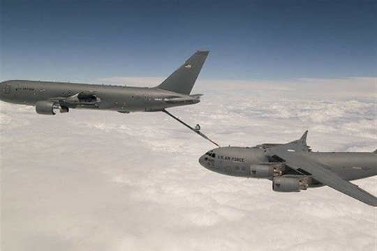 Máy bay tiếp dầu KC-135 của Mỹ rơi gần Iran