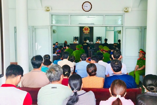 Radio Pháp đình: Khi tuổi trẻ trả giá bằng vòng lao lý