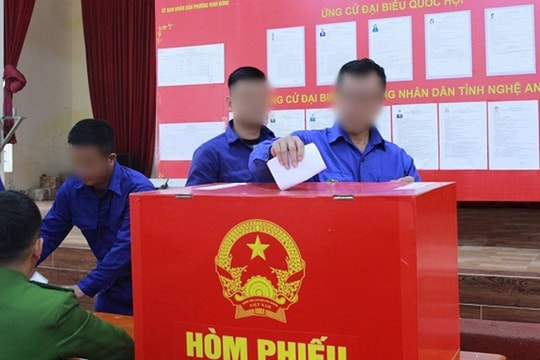 Lá phiếu của những người đang làm lại cuộc đời
