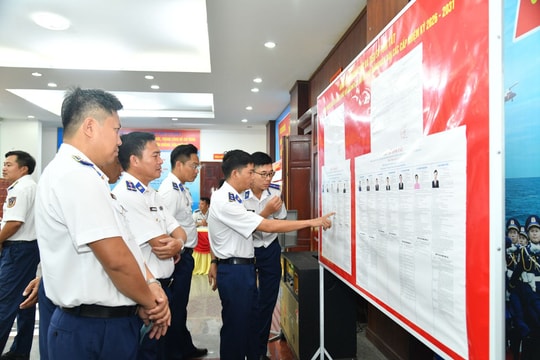 Sôi nổi Ngày hội non sông tại Bộ Tư lệnh Vùng Cảnh sát biển 4