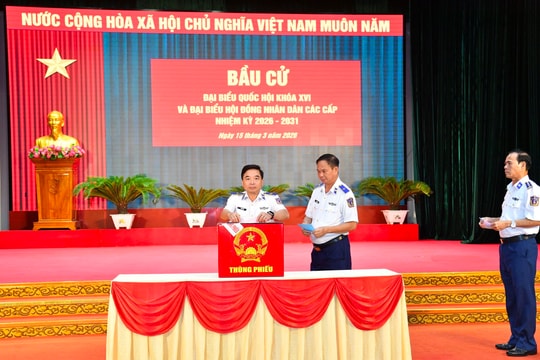 Sôi nổi Ngày hội non sông tại Bộ Tư lệnh Vùng Cảnh sát biển 4
