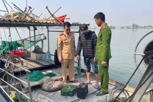 Xử lý nghiêm tình trạng dùng kích điện khai thác thủy sản trên sông