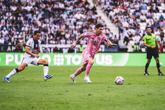 Messi lỡ cơ hội đối đầu thần đồng Yamal khi Finalissima bị hủy