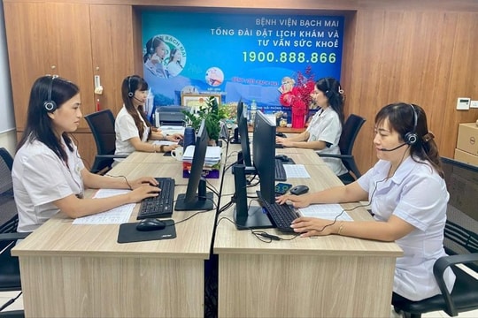 Bệnh viện Bạch Mai mở “luồng xanh”, khám không cần xếp hàng