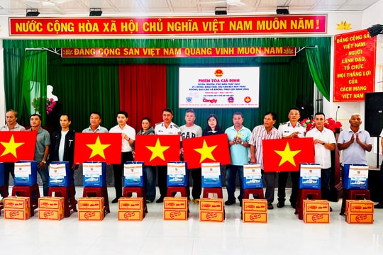Nhiều ngư dân "giật mình" khi được giải đáp về IUU