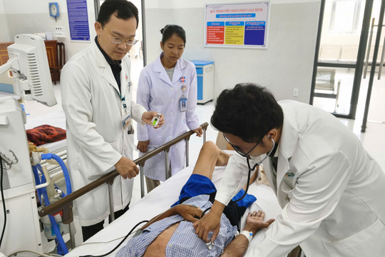 Cứu sống du khách bị đột quỵ cấp ở Côn Đảo