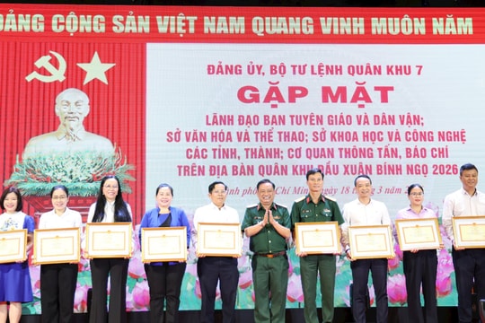 Quân khu 7 tri ân đóng góp của các cơ quan báo chí