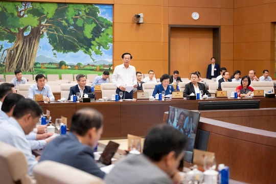 Đề xuất sửa đổi Luật Thi đua, khen thưởng để tăng phân cấp, giảm thủ tục