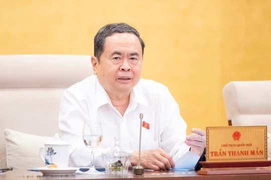 Cơ quan đại diện ở nước ngoài không chỉ đưa tin mà phải mở đường