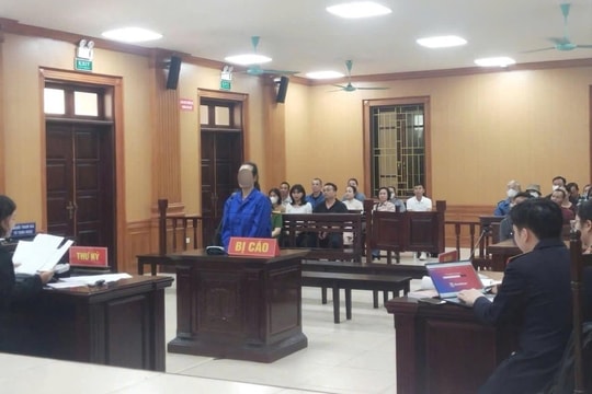 Đốt ô tô, máy xúc vì tranh chấp lối đi