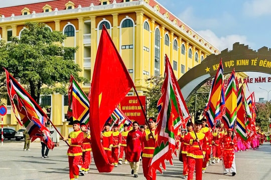 Quảng Ninh khai hội đền Xã Tắc, gắn bảo tồn di sản với phát triển kinh tế đêm