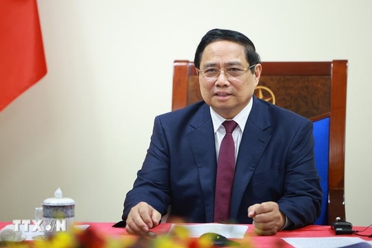Thủ tướng Phạm Minh Chính điện đàm với Thủ tướng Algeria Sifi Ghrieb